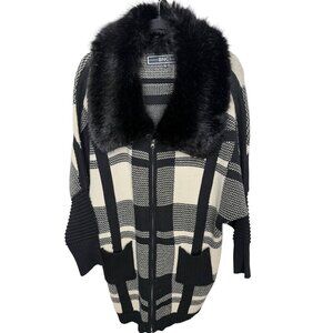BNCI By Blanc Noir Womens Black & Cream Plaid Knit Cardigan With Faux Fur Collar